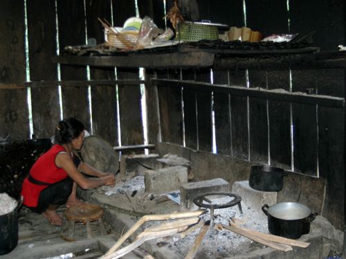 Thần bếp trong nhà người Thái ở Mường So xưa | baotintuc.vn
