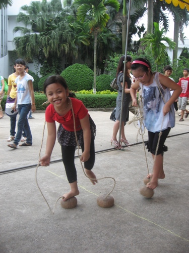 Cùng chơi trò chơi dân gian các nước” | baotintuc.vn
