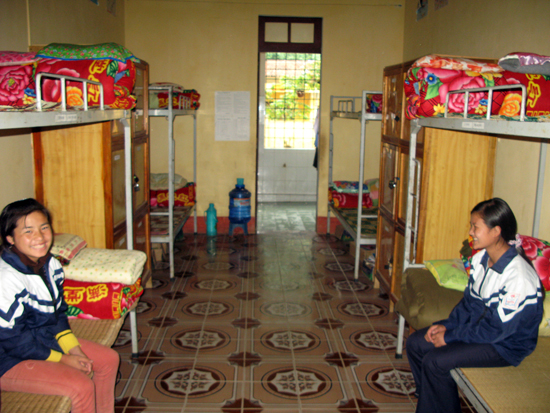 Mô hình bán trú tiếp sức học sinh vùng cao đến trường | baotintuc.vn
