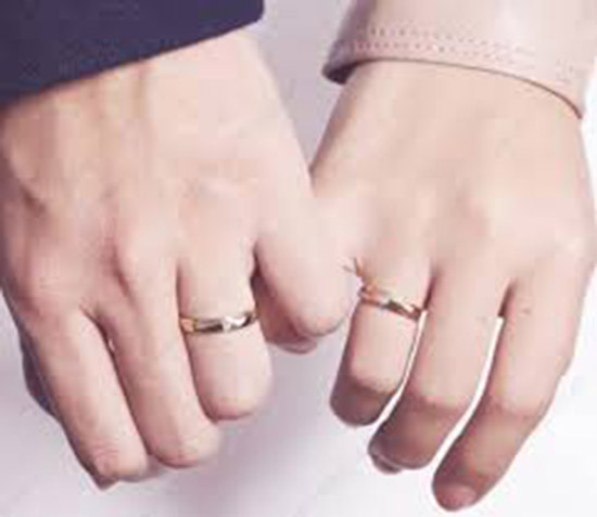 Những lưu ý khi đeo nhẫn cưới cho cặp đôi mới cưới - Kiêng cử để hạnh phúc  vẹn tròn