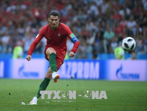 World Cup 2018 là giải đấu hấp dẫn nhất của năm, với những cầu thủ tài năng và kiêu ngạo như Ronaldo. Hãy xem những bàn thắng đẹp mắt của anh trong giải đấu này và cảm nhận được tình yêu của anh dành cho bóng đá.