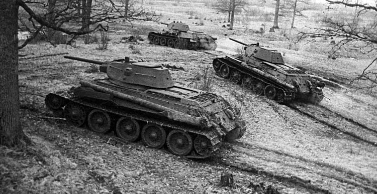 Nếu bạn yêu thích xe tăng T-34, đây là thước phim không thể bỏ qua. Phim đưa bạn trở về quá khứ và khám phá lại những ký ức lịch sử của chiếc xe này. Cùng theo dõi và tự hỏi, liệu nó đã được tận dụng đúng mức như thế nào bởi phát xít Đức.