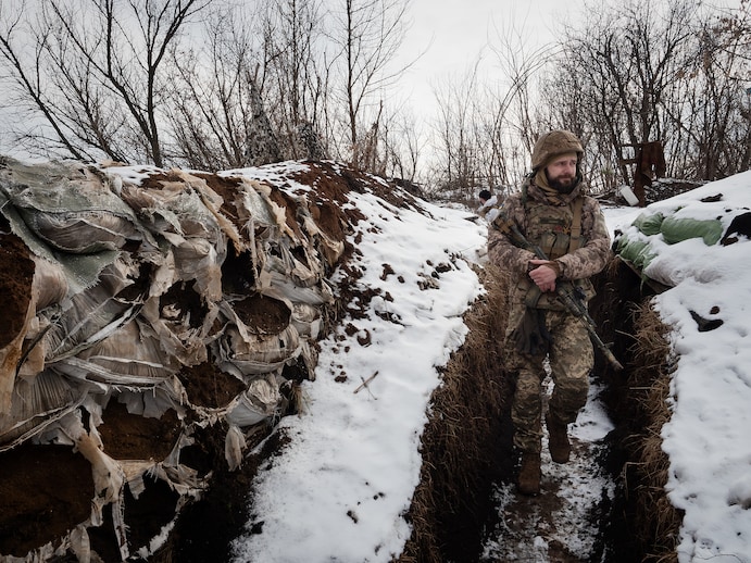 Toàn cảnh căng thẳng Nga-Ukraine, quan điểm và cán cân lực lượng các bên |  