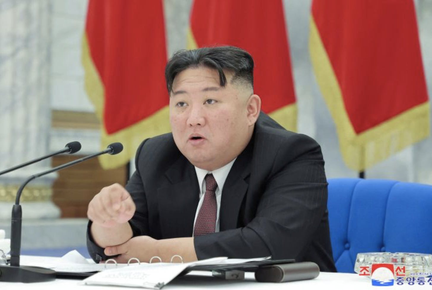 北朝鮮、党中央委員会書​​記を解任、国防相を交代