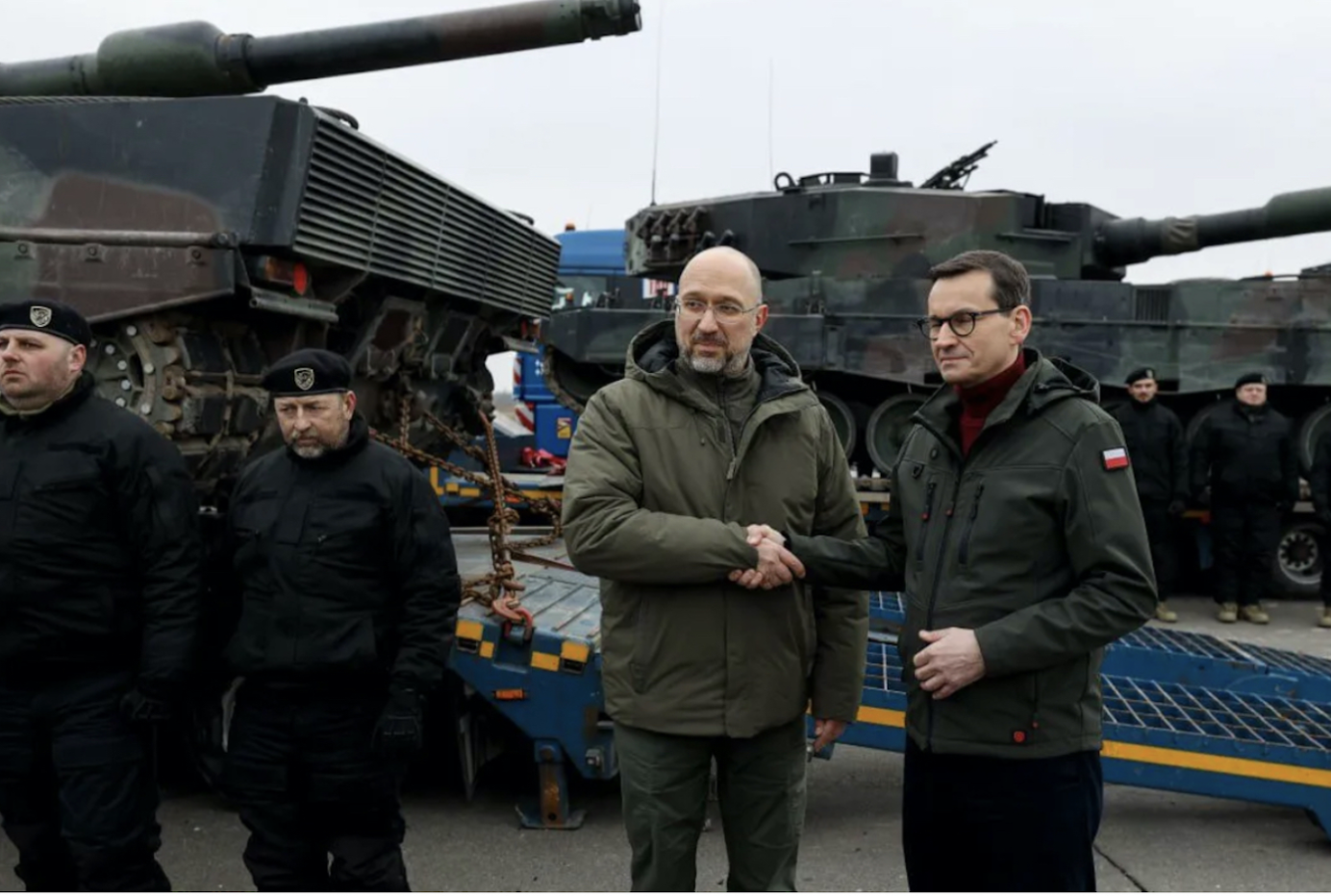 Lý do xe tăng chủ lực của phương Tây có thể trở thành mồi ngon trên chiến trường Ukraine - Ảnh 2.