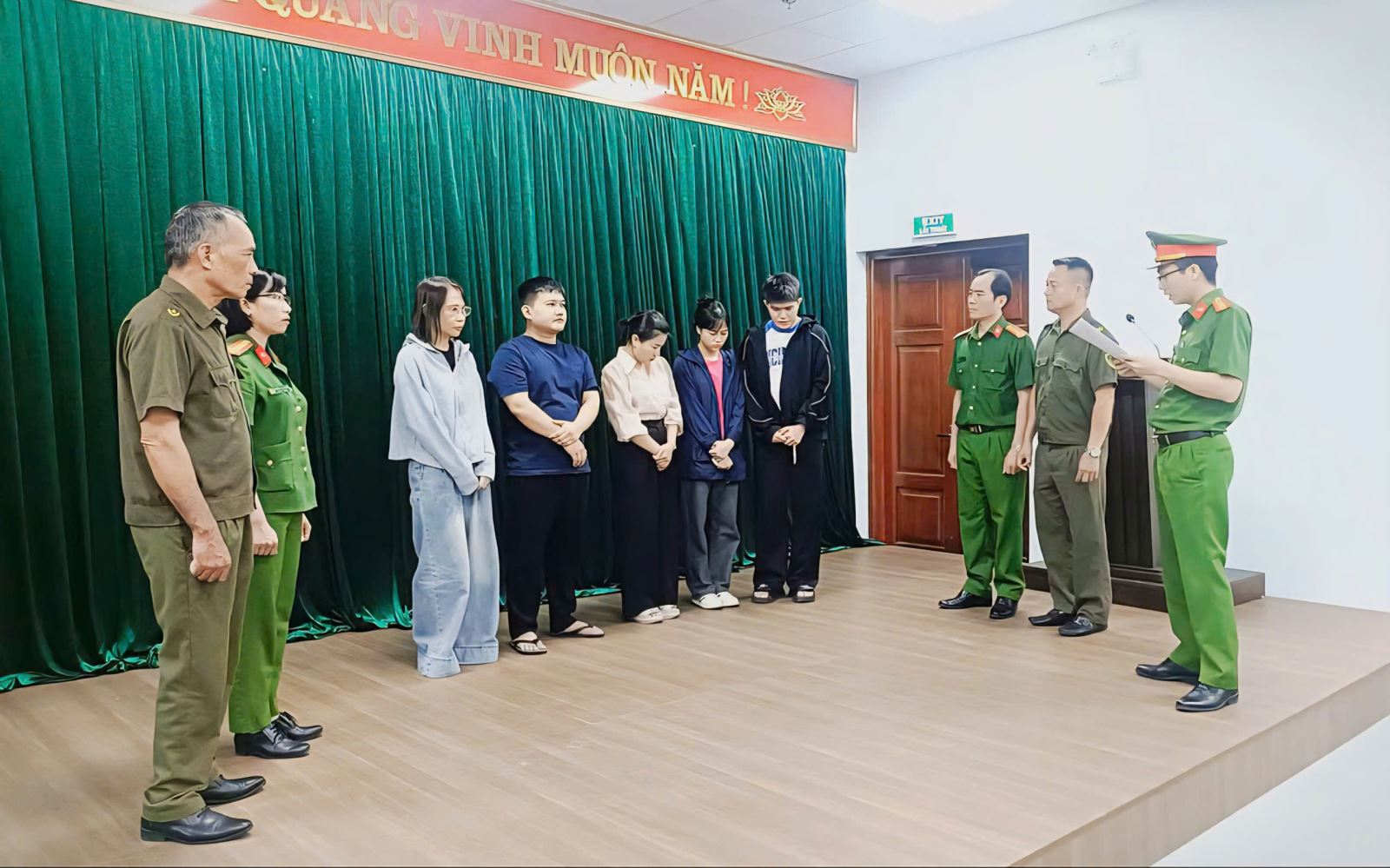 Chú thích ảnh