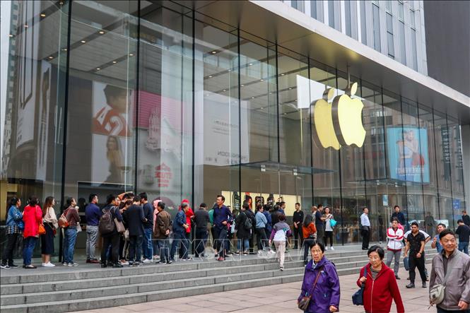 [Điện tử và sống số] Apple vươn lên dẫn đầu thị trường điện thoại thông minh Trung Quốc