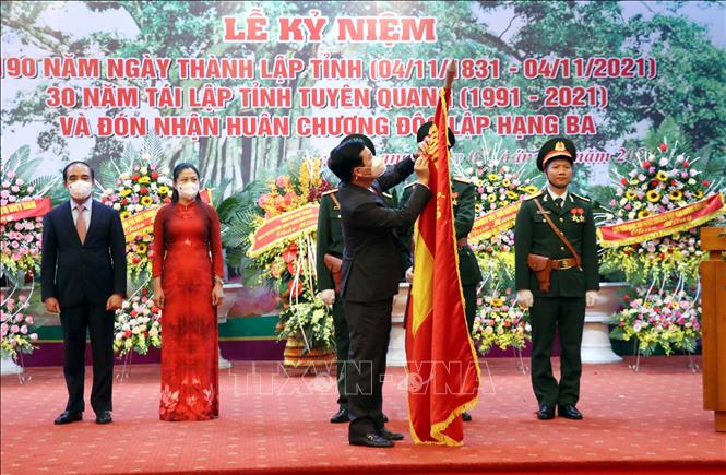 Chuyển dịch cơ cấu ngành kinh tế đáp ứng hội nhập và phát triển bền vững  của Việt Nam hiện nay Một số vấn đề trao đổi