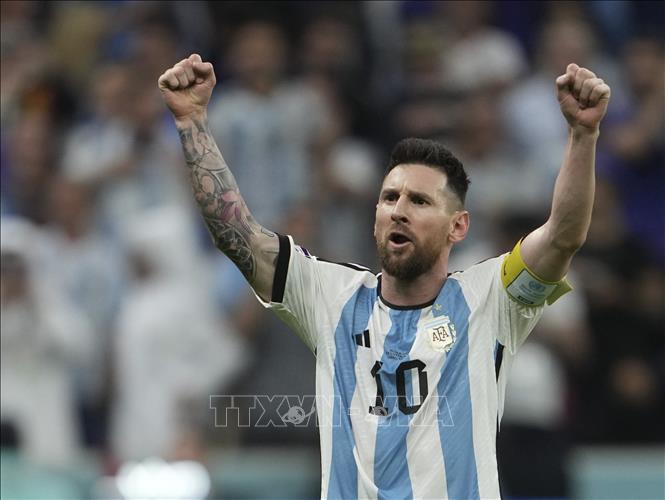 Đến với hình ảnh liên quan đến Messi và Argentina, bạn sẽ được chứng kiến một trong những cầu thủ vĩ đại nhất thế giới thuộc đội tuyển quốc gia mạnh nhất Nam Mỹ. Đừng bỏ lỡ cơ hội để ngắm nhìn những pha xử lý bóng tuyệt đỉnh của Messi trên sân cỏ!