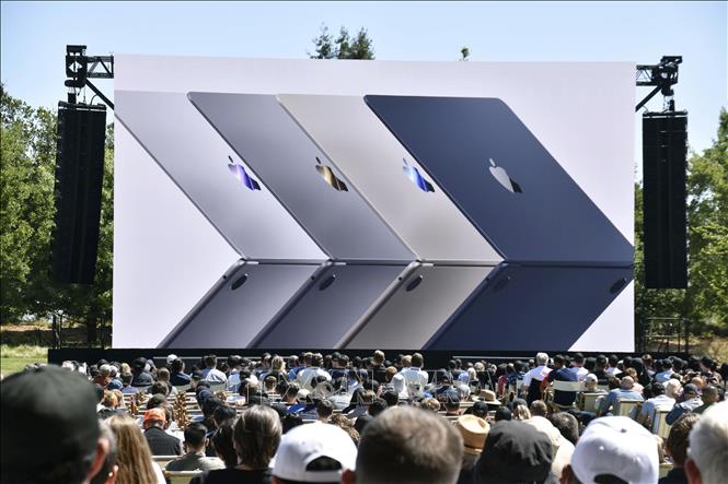 [Điện tử và sống số] Apple bất ngờ ra mắt mẫu Macbook mới