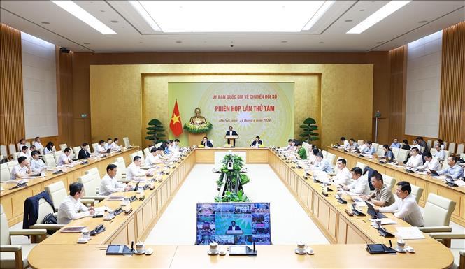Thủ tướng Phạm Minh Chính chủ trì Phiên họp lần thứ tám của Ủy ban Quốc gia về chuyển đổi số. Ảnh: Dương Giang/TTXVN

