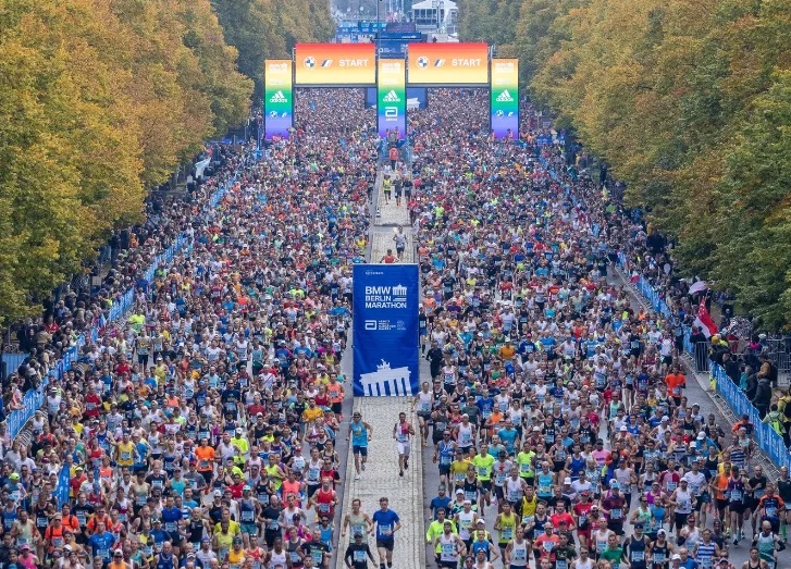 Hơn 58.000 VĐV thử sức với 'cung đường Marathon nhanh nhất thế giới' tại Đức  | baotintuc.vn