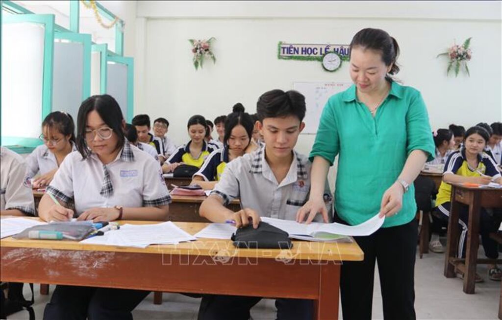 Quy định mới về dạy thêm, học thêm ở trong và ngoài nhà trường