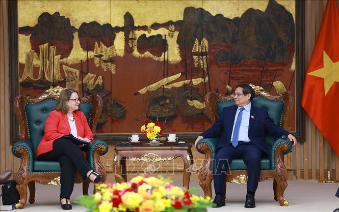 Thủ tướng Phạm Minh Chính tiếp Đoàn Ủy ban Đánh giá kinh tế và an ninh Hoa Kỳ - Trung Quốc của Quốc hội Hoa Kỳ Chú thích ảnh