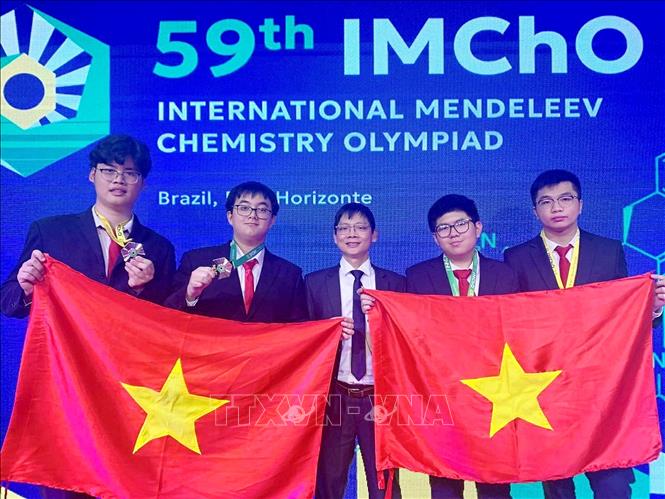 Chú thích ảnh Chú thích ảnh