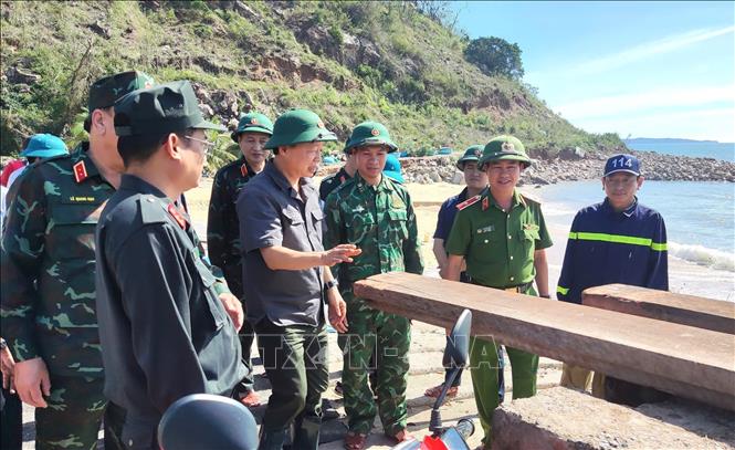 Phó Thủ tướng Trần Hồng Hà kiểm tra khắc phục hậu quả bão số 13 tại Đắk Lắk Chú thích ảnh