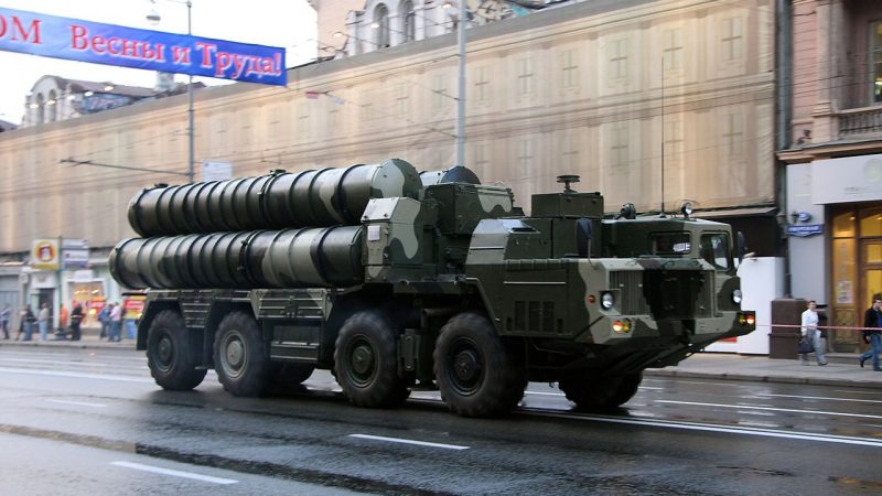 Russia announced that it would strike to block the supply of S-300 missiles to Ukraine