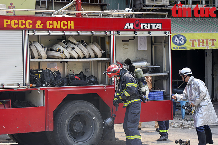 Lực lượng PCCC công an quận Hoàng Mai  triển khai công tác cứu hỏa