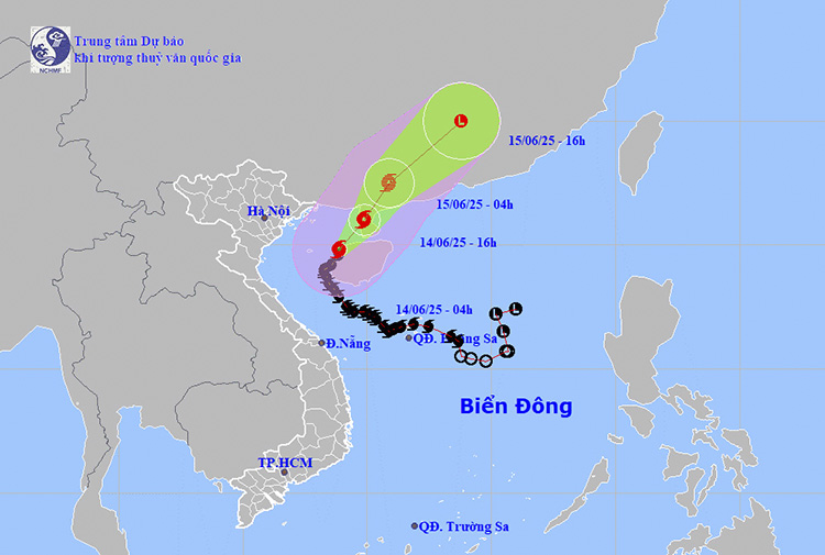 Thời tiết ngày 14/6: Vịnh Bắc Bộ gió giật mạnh, sóng cao 6m do ảnh hưởng bão số 1