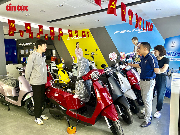 Thị trường xe điện đang trở nên sôi động hơn bao giờ hết, với nhiều mẫu xe rơi vào tình trạng khan hàng.