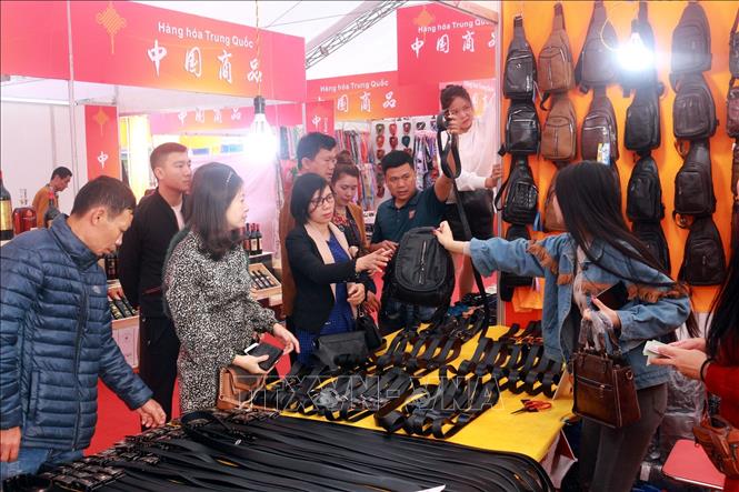 Khai mạc Hội chợ Thương mại, du lịch quốc tế Việt - Trung
