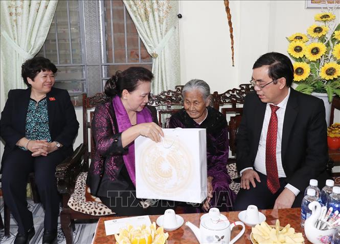  Chủ tịch Quốc hội Nguyễn Thị Kim Ngân làm việc với Ban Thường vụ Tỉnh ủy Quảng Trị  - Ảnh 4.