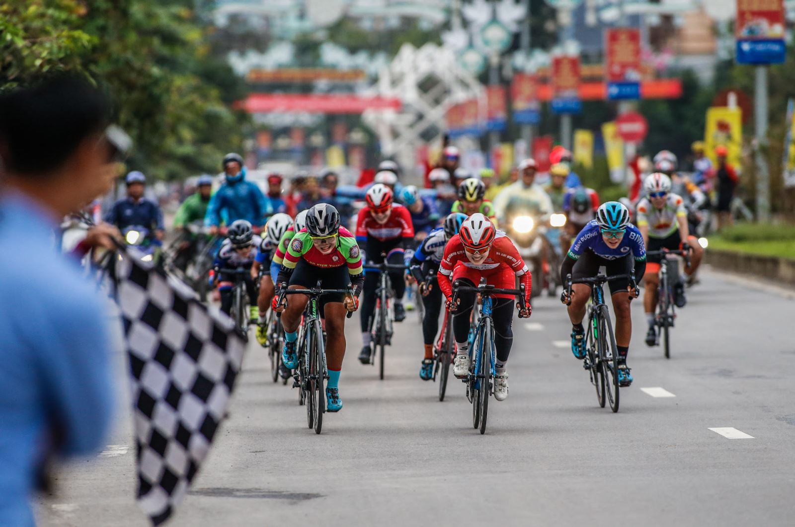Khởi tranh Giải đua xe đạp toàn quốc Cúp Truyền hình TPHCM năm 2022  Thể  thao  Vietnam VietnamPlus
