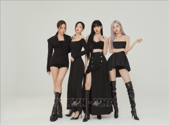 Được phát hành vào năm 2020, album BLACKPINK đã trở thành một trong những album thành công nhất của nhóm nhạc girlgroup hàng đầu của Hàn Quốc. Chỉ với một cú click chuột, bạn có thể ngắm nhìn toàn bộ ảnh album đầy màu sắc và lung linh của BLACKPINK.