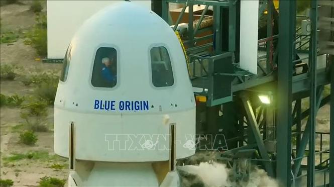 Blue Origin hoãn kế hoạch phóng tàu du lịch vũ trụ - Ảnh 1.