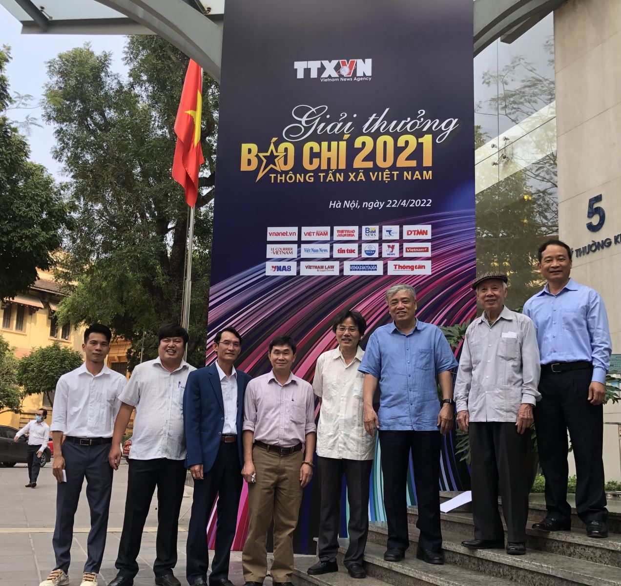 Chú thích ảnh