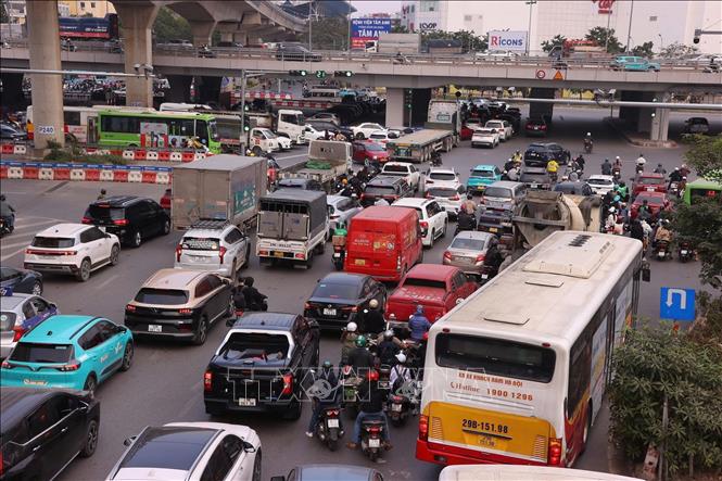 Tăng cường công tác vận tải, bảo đảm an toàn giao thông dịp nghỉ Lễ Giỗ tổ Hùng Vương và 30/4 và 1/5 Chú thích ảnh