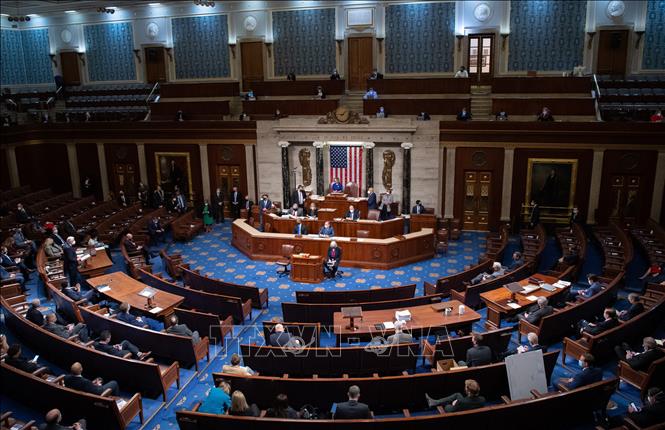 Hạ viện Mỹ thông qua dự luật tạm nâng trần nợ công quốc gia | baotintuc.vn
