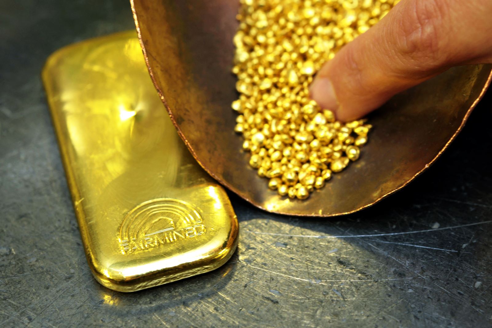 Tin Kinh tế: Giá vàng thế giới giảm nhẹ trong tuần qua