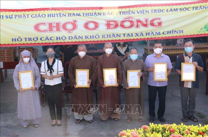 Bình Thuận tổ chức phiên chợ 0 đồng hỗ trợ người dân có hoàn cảnh khó khăn - Ảnh 4.