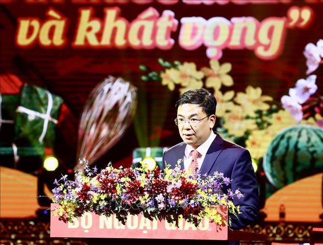 Thứ trưởng Bộ Ngoại giao Phạm Quang Hiệu, Chủ nhiệm Uỷ ban Nhà nước về người Việt Nam ở nước ngoài phát biểu. 