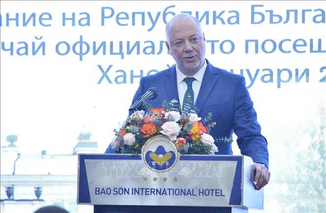 Chủ tịch Quốc hội Bungari Rosen Zhelyazkov phát biểu tại buổi gặp mặt. Ảnh: Minh Đức/TTXVN