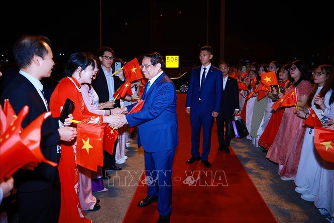 Thủ tướng Phạm Minh Chính về tới Hà Nội, kết thúc tốt đẹp chuyến công tác tại Trung Quốc- Ảnh 1. Thủ tướng Phạm Minh Chính về tới Hà Nội, kết thúc tốt đẹp chuyến công tác tại Trung Quốc- Ảnh 1.