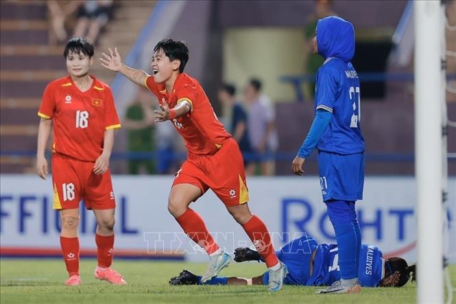 Đội tuyển nữ Việt Nam thắng đậm 7-0 trước đội nữ Maldives- Ảnh 2. Đội tuyển nữ Việt Nam thắng đậm 7-0 trước đội nữ Maldives- Ảnh 2.
