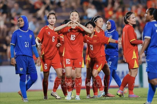 Đội tuyển nữ Việt Nam thắng đậm 7-0 trước đội nữ Maldives- Ảnh 4. Đội tuyển nữ Việt Nam thắng đậm 7-0 trước đội nữ Maldives- Ảnh 4.