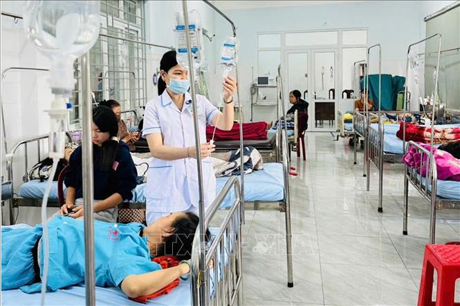 Thêm 22 người nhập viện nghi ngộ độc thực phẩm do ăn bánh mì ở Đắk Lắk Chú thích ảnh