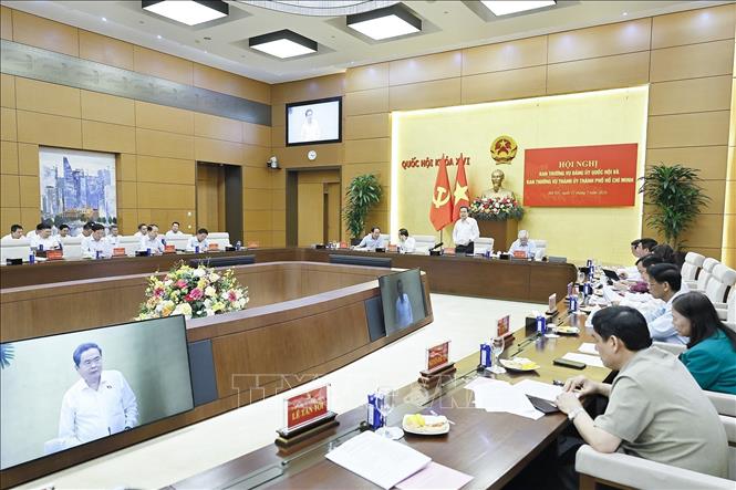 Chủ tịch Quốc hội chủ trì Hội nghị BTV Đảng uỷ Quốc hội và BTV Thành uỷ TP Hồ Chí Minh Chú thích ảnh