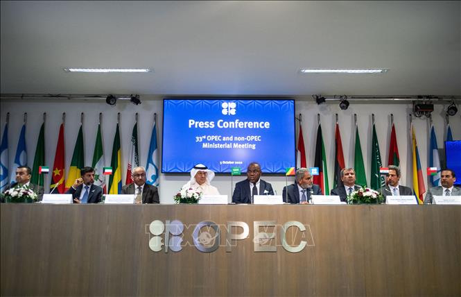 Mỹ tính trừng phạt Saudi Arabia sau khi OPEC+ giảm sản lượng dầu