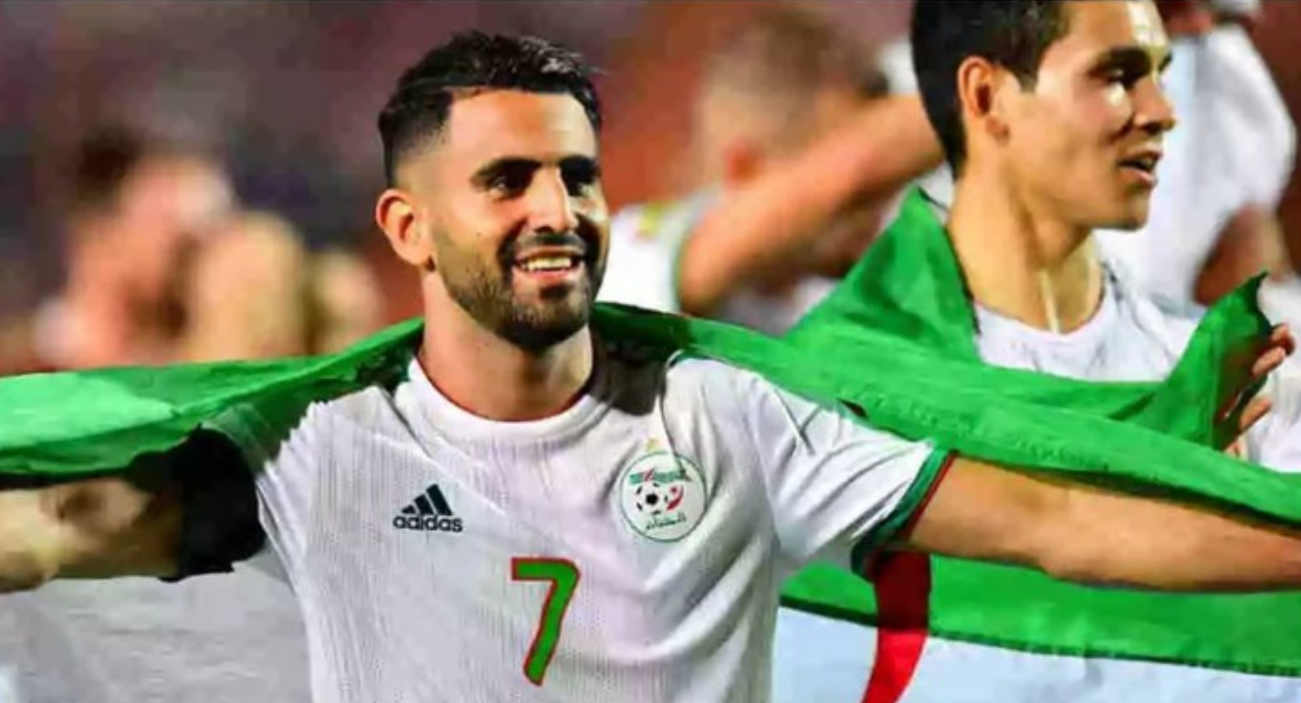 Algeria giành vé dự World Cup sau 12 năm Chú thích ảnh