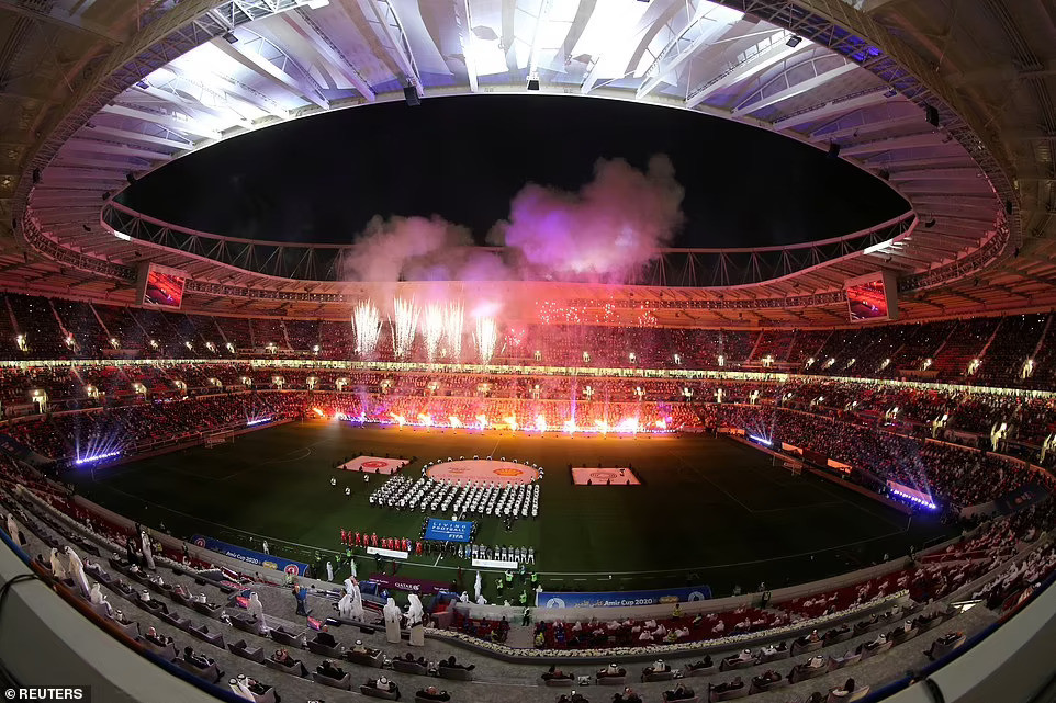 Khám phá 8 sân vận động tổ chức World Cup 2022 ở Qatar - Ảnh 1.