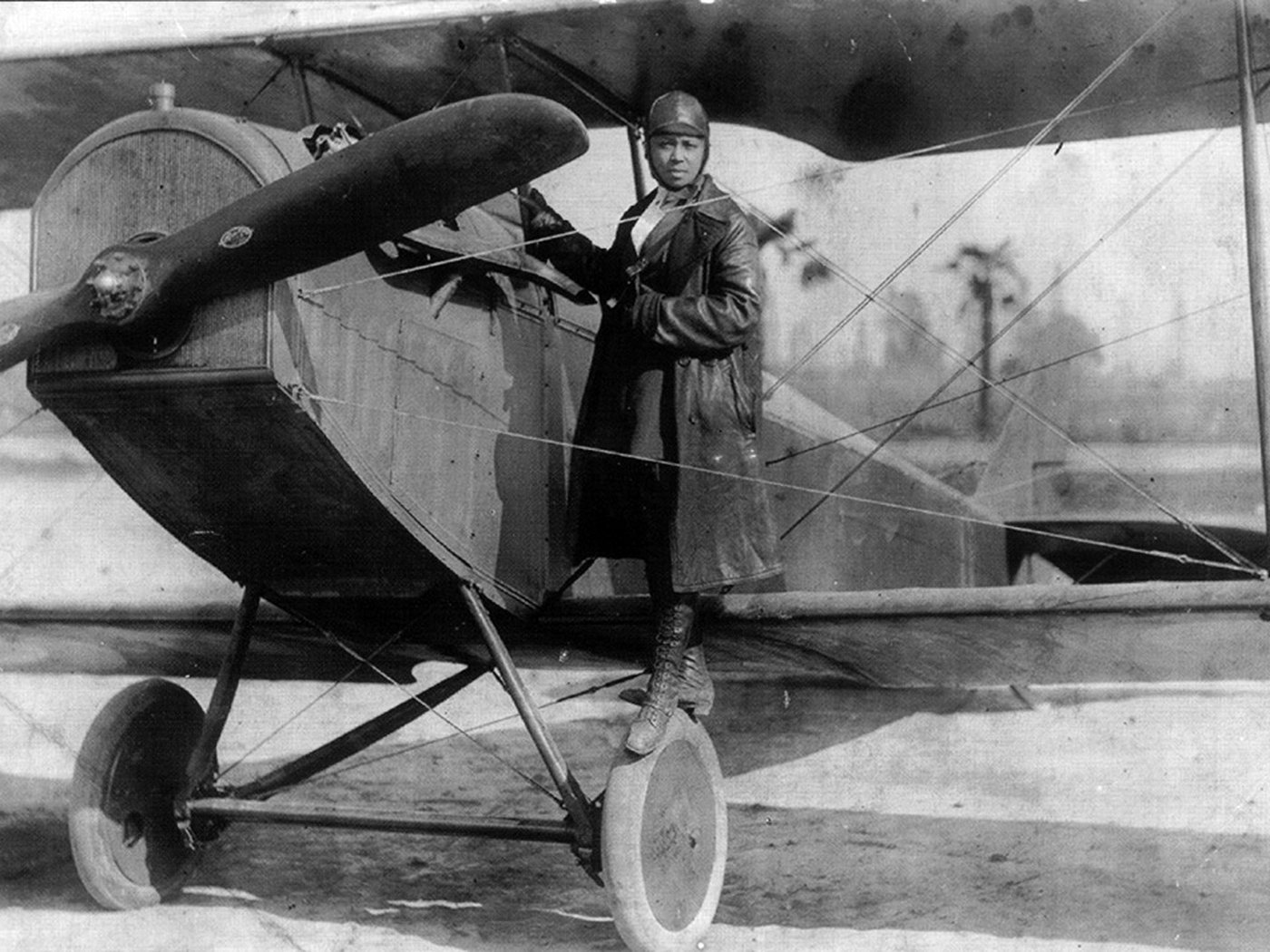 Bessie Coleman - Nữ phi công da màu đánh bại mọi định kiến - Ảnh 1.