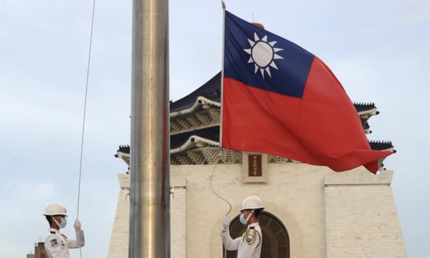 Sự kiện nghị sĩ Anh thăm Đài Loan là một bước tiến quan trọng trong quan hệ giữa hai đất nước. Đài Loan đang trở thành một điểm đến hấp dẫn cho các quốc gia trên thế giới vì vẻ đẹp của đất nước này và những cơ hội đầu tư kinh doanh tiềm năng. Hãy xem hình ảnh để tìm hiểu thêm về Đài Loan và cơ hội đầu tư kinh doanh tại đây.