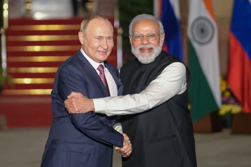Russia-India relations are increasingly strong thanks to arms sales agreements