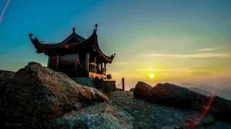 Quần thể di tích và danh lam thắng cảnh Yên Tử - Vĩnh Nghiêm - Côn Sơn, Kiếp Bạc được UNESCO ghi vào danh mục di sản thế giới Chú thích ảnh
