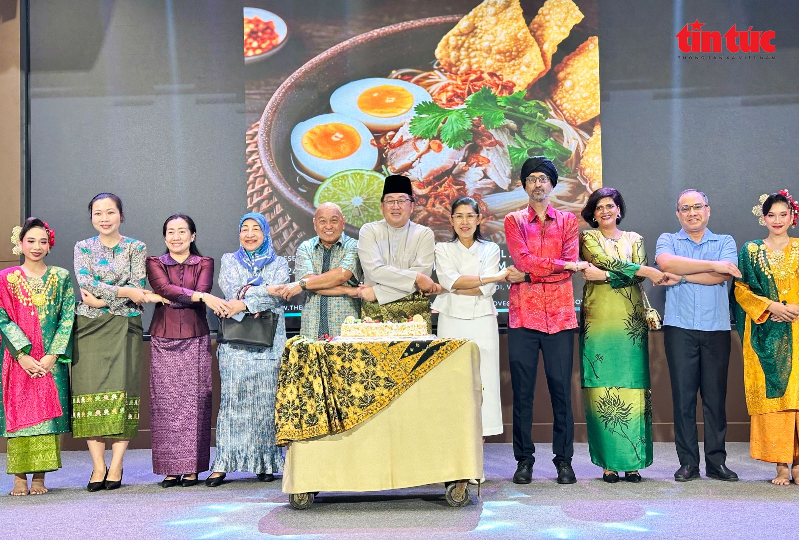 Quảng bá văn hóa, ẩm thực Malaysia tới công chúng Việt Nam Chú thích ảnh