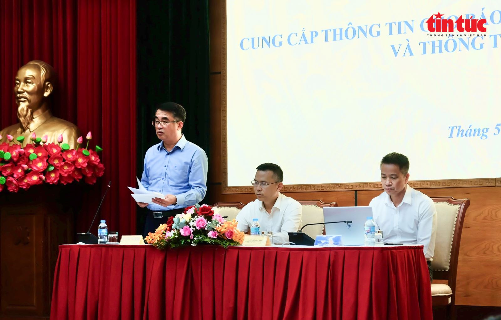 Chú thích ảnh